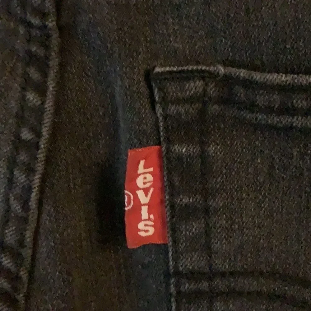 EUC DISTRESSED LEVIS 512 SLIM TAPERED FIT JEANS size 8